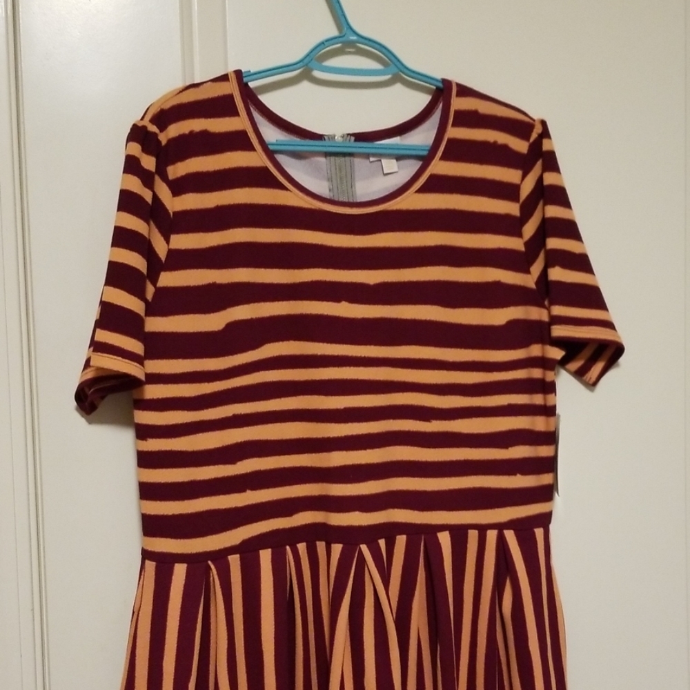 3XL Peach and Maroon Amelia